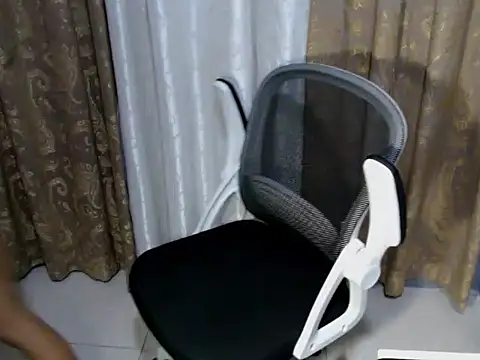 AmazingVivyoria69 online show from 07/04/26, 07:04