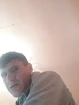 Snapshot of uiuftyrrtydre chatting on 11/19/25, 04:56 uiuftyrrtydre online show from 11/19/25, 04:56