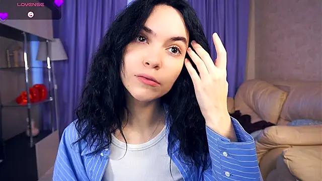 LorrieWilcinski online show from 11/23/25, 07:51