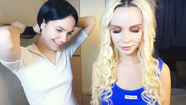 LorrieWilcinski online show from 01/12/26, 05:58