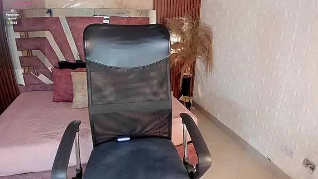 sarita castillo online show from 11/26/25, 07:25