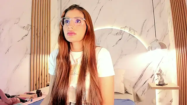 IsabelaStefano online show from 12/15/25, 03:23