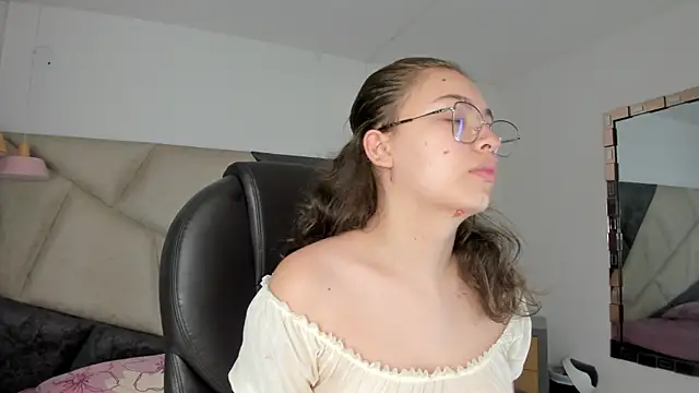 MarieTaylor  online show from 12/14/25, 06:35