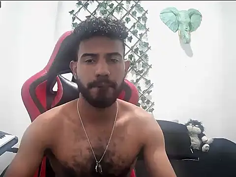 Snapshot of alberthot11 chatting on 11/28/25, 04:01 alberthot11 online show from 11/28/25, 04:01