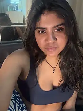 Snapshot of TiaBella_ chatting on 04/13/26, 07:51 TiaBella online show from 04/13/26, 07:51