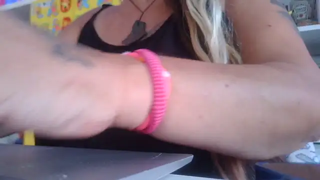 Snapshot of EheMilf_Frankfurt chatting on 06/06/26, 02:22 EheMilf Frankfurt online show from 06/06/26, 02:22