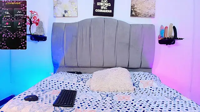 Maddy  Jones online show from 03/04/26, 08:27