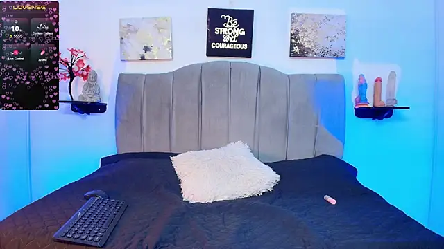 Snapshot of Maddy__Jones chatting on 02/23/26, 07:03 Maddy Jones online show from 02/23/26, 07:03