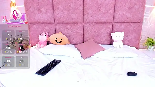 NathalieRoss1 online show from 04/16/26, 06:14