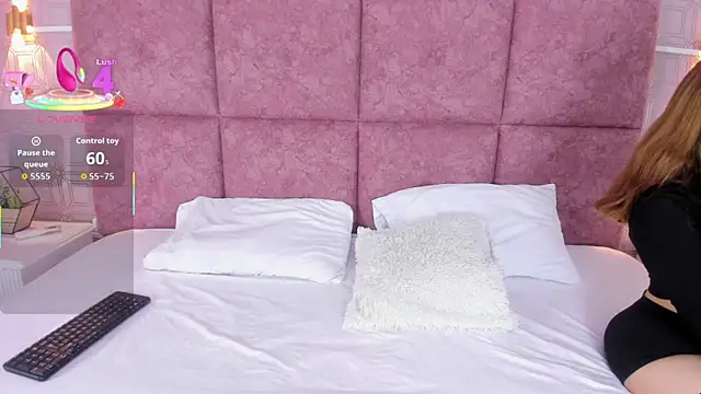 NathalieRoss1 online show from 01/13/26, 09:52