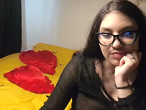 SoniaPinky online show from 11/19/25, 10:04