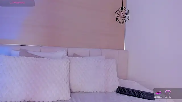 cleo johnson online show from 11/29/25, 09:26