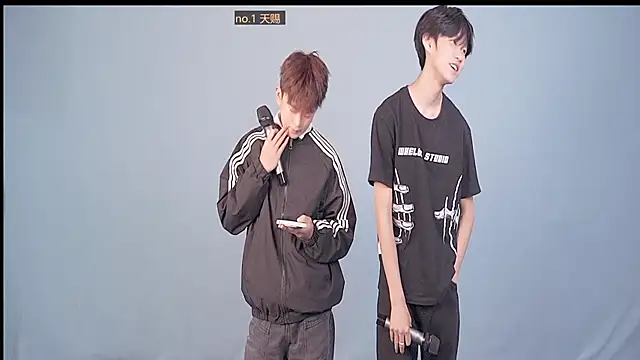 Cosplay   online show from 11/20/25, 02:07