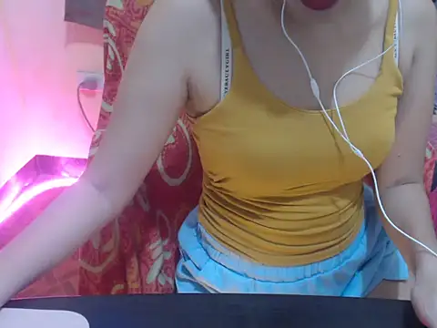 HotAsian Yazzi69 online show from 03/17/26, 04:32