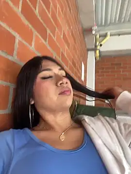 Celeste villanueva  online show from 12/19/25, 03:03