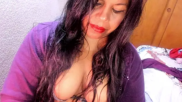 ebonycamelia online show from 05/03/26, 08:30