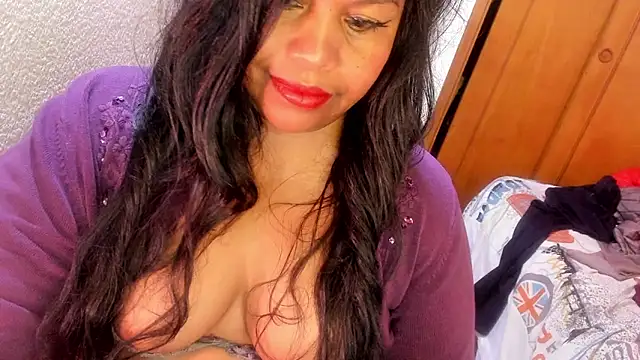 ebonycamelia online show from 05/05/26, 10:02