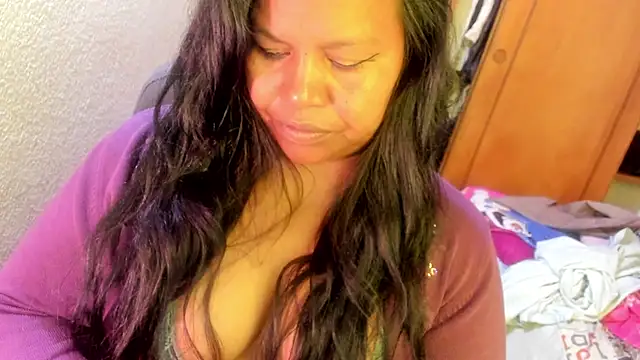 ebonycamelia online show from 04/23/26, 06:31