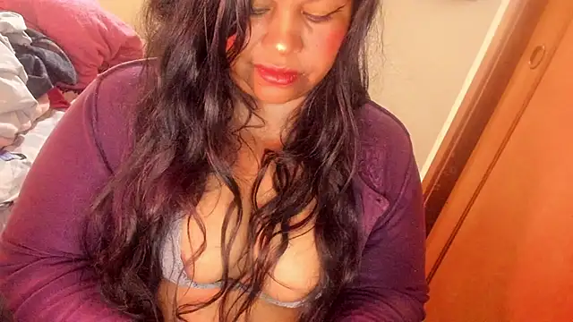 Snapshot of ebonycamelia chatting on 06/19/26, 07:30 ebonycamelia online show from 06/19/26, 07:30