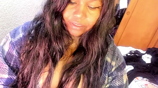 ebonycamelia online show from 04/15/26, 05:39