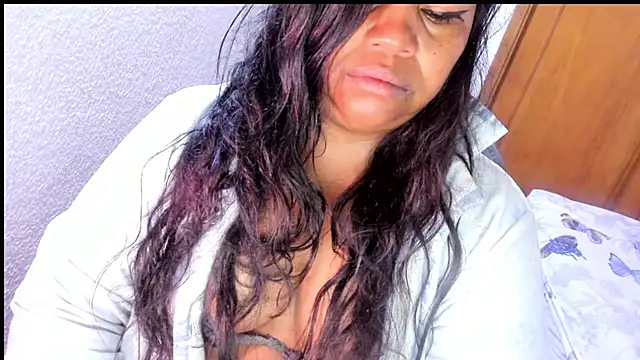 ebonycamelia online show from 01/14/26, 10:08