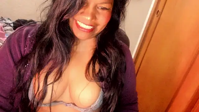Snapshot of ebonycamelia chatting on 06/11/26, 06:38 ebonycamelia online show from 06/11/26, 06:38