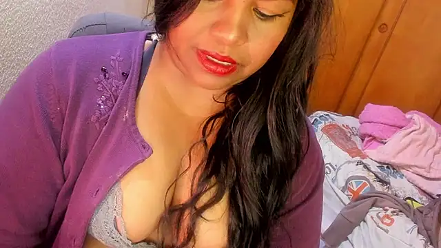 ebonycamelia online show from 05/06/26, 06:34