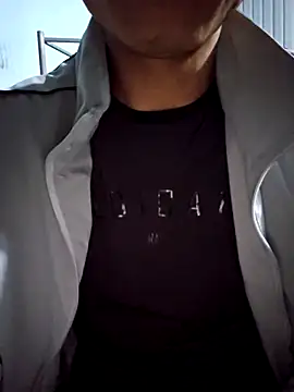 huykkk99 online show from 02/20/26, 04:53