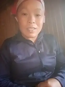 Snapshot of Lyly-baby chatting on 11/19/25, 06:46 Lyly-baby online show from 11/19/25, 06:46