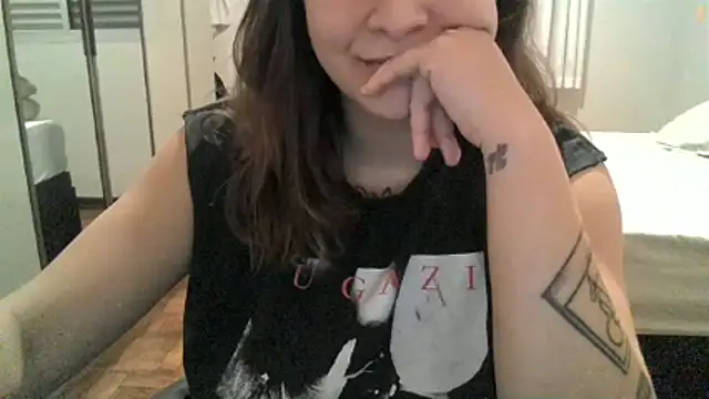 Snapshot of xxxluana chatting on 03/09/26, 11:52 xxxluana online show from 03/09/26, 11:52