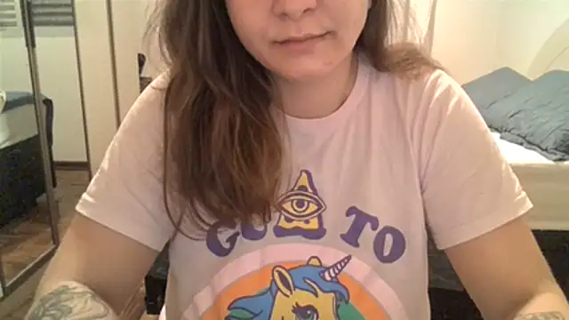 Snapshot of xxxluana chatting on 04/18/26, 01:52 xxxluana online show from 04/18/26, 01:52