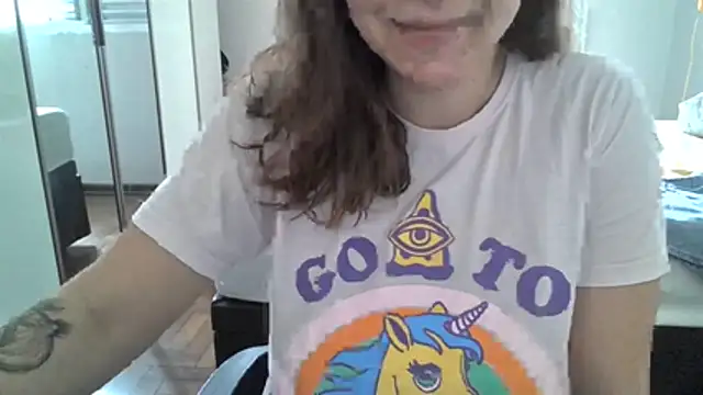 Snapshot of xxxluana chatting on 03/06/26, 12:11 xxxluana online show from 03/06/26, 12:11