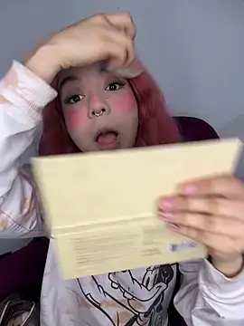 Valen-Foxx1 online show from 04/12/26, 05:44