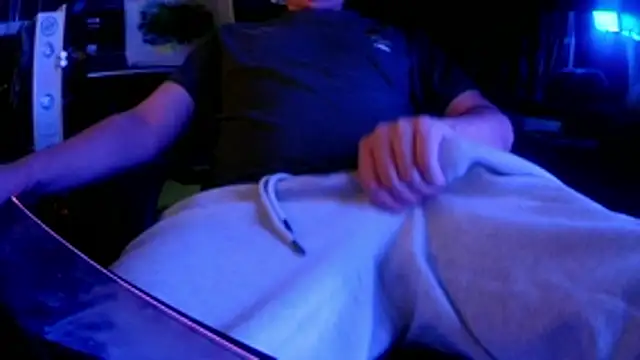 Bowerboi online show from 12/18/25, 07:13