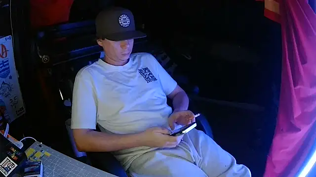 Bowerboi online show from 11/26/25, 09:20