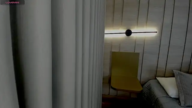 Zoe Mendez online show from 11/27/25, 03:29