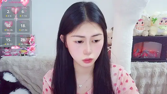 Snapshot of TuTu-077 chatting on 05/26/26, 10:35 TuTu-077 online show from 05/26/26, 10:35