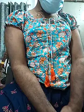 Snapshot of Littlehardon chatting on 12/18/25, 01:48 Littlehardon online show from 12/18/25, 01:48