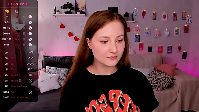 velvet cherry  online show from 03/26/26, 08:56