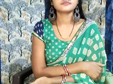 Snapshot of Sassy_Shanvi chatting on 12/21/25, 11:27 Sassy Shanvi online show from 12/21/25, 11:27