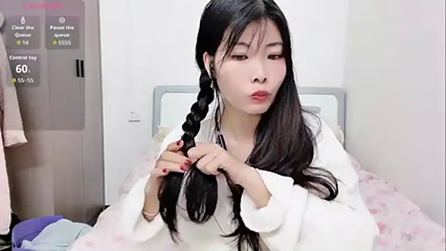 Ava-Baby online show from 11/26/25, 06:02