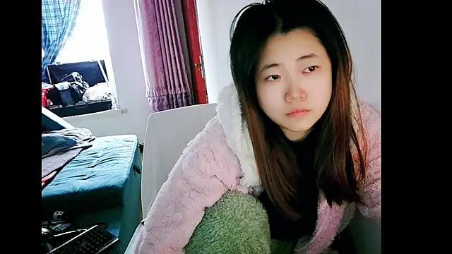 Snapshot of ninibb66 chatting on 11/22/25, 06:23 ninibb66 online show from 11/22/25, 06:23