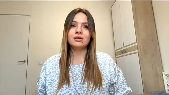 Snapshot of ShaGruninger chatting on 11/19/25, 10:04 ShaGruninger online show from 11/19/25, 10:04