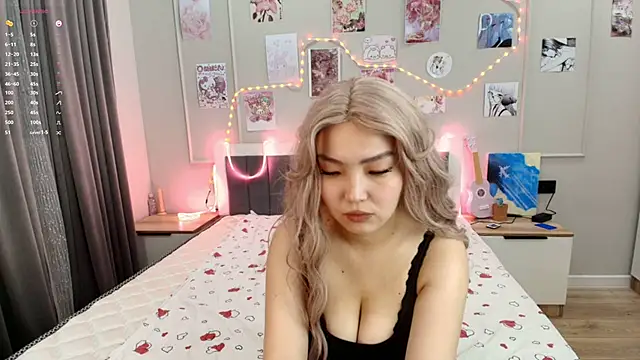 junamiin online show from 11/29/25, 07:14