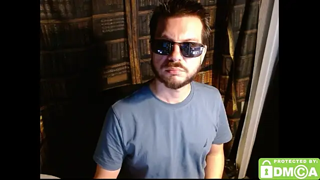 Snapshot of justshutupandwatch chatting on 11/23/25, 04:55 justshutupandwatch online show from 11/23/25, 04:55