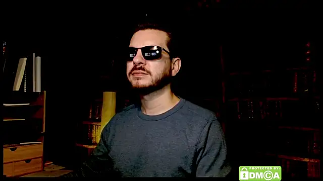 Snapshot of justshutupandwatch chatting on 12/16/25, 09:08 justshutupandwatch online show from 12/16/25, 09:08