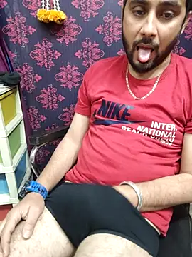 Cute Lucky online show from 12/19/25, 12:07