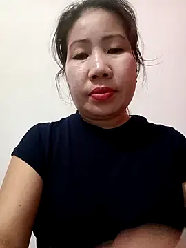 Snapshot of Reema_143 chatting on 02/10/26, 06:18 Reema 143 online show from 02/10/26, 06:18