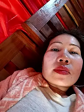 Snapshot of Reema_143 chatting on 01/17/26, 07:23 Reema 143 online show from 01/17/26, 07:23