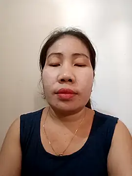 Snapshot of Reema_143 chatting on 12/01/25, 05:19 Reema 143 online show from 12/01/25, 05:19